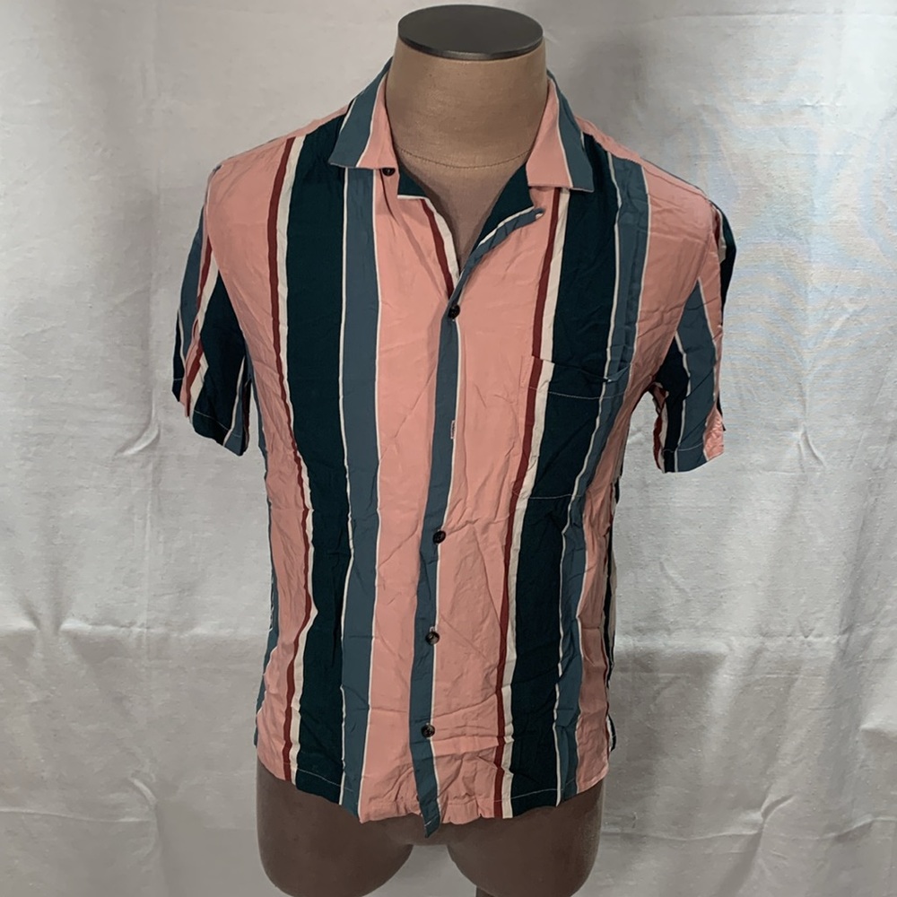 Urban Outfitters Retro Bowling button up short sleeve size small